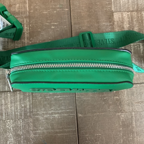 NWOT Steve Madden Kelly Green Belt Bag - Picture 4 of 4